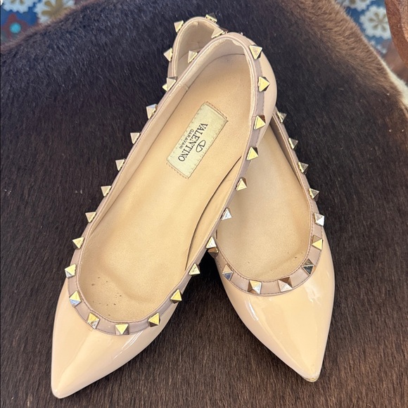 Valentino Garavani Nude Patent Studded Flats